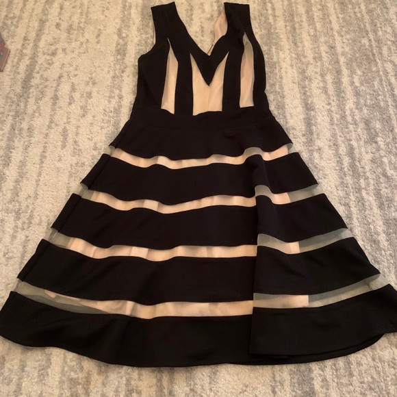 Party dress - Picture 4 of 4